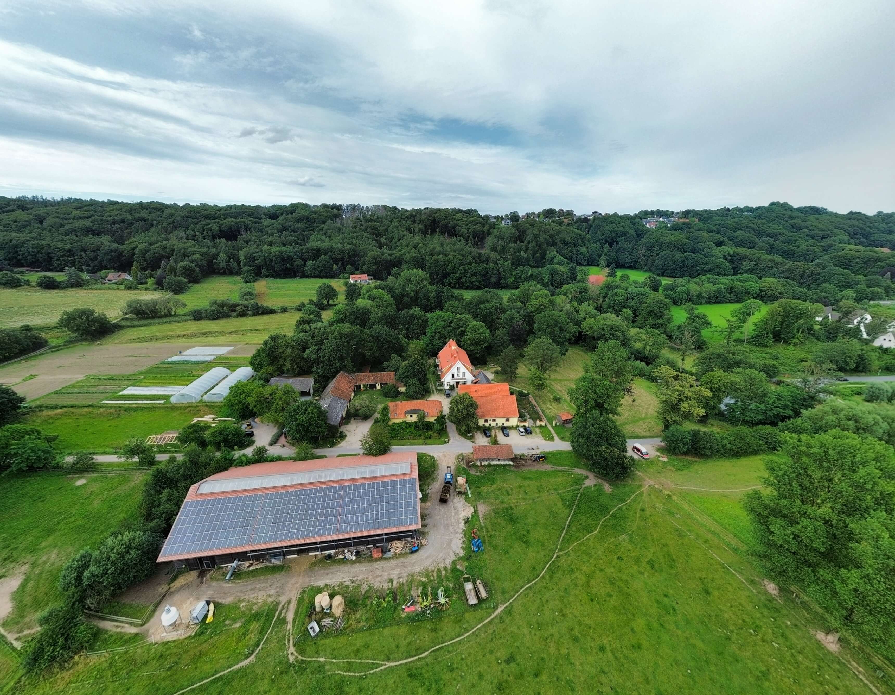 dji_fly_20240708_183058_107_1720456677849_pano_optimized_3440.jpg