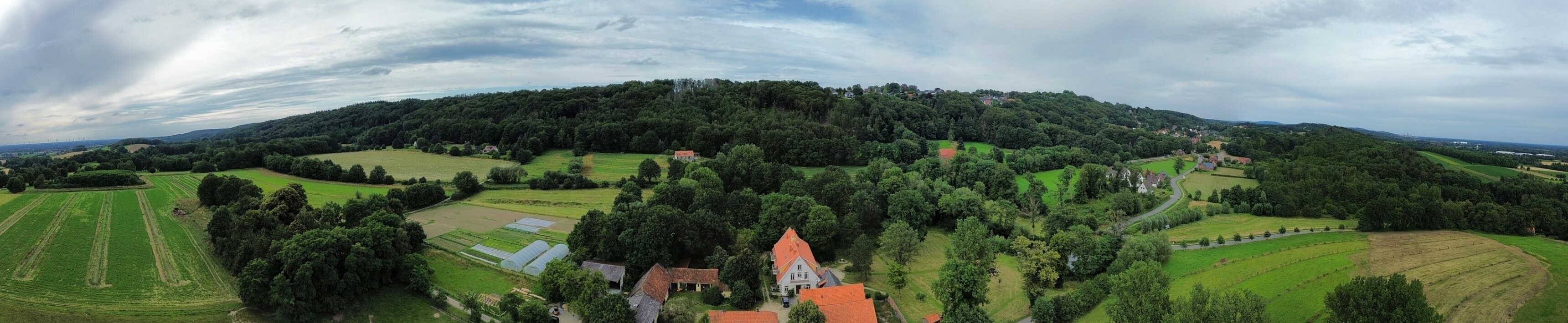 dji_fly_20240708_183118_108_1720456483192_pano_optimized_3440.jpg